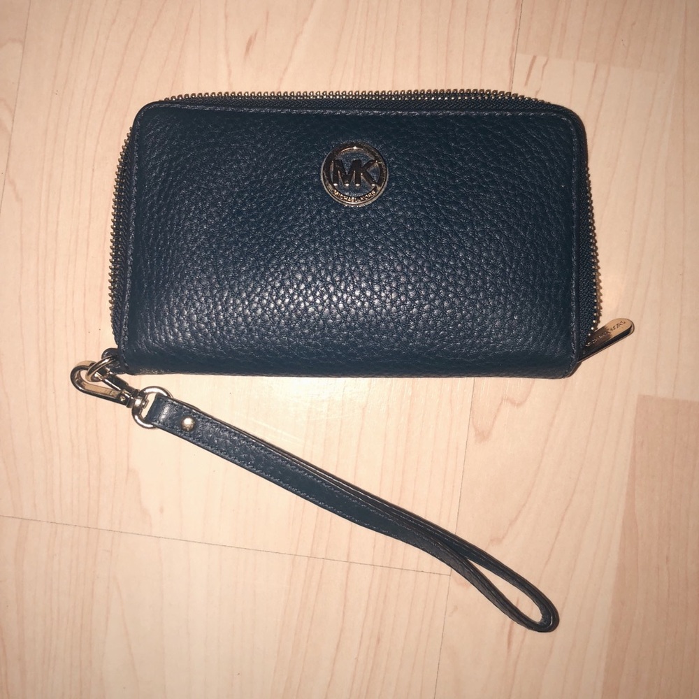 Michael Kors wristlet